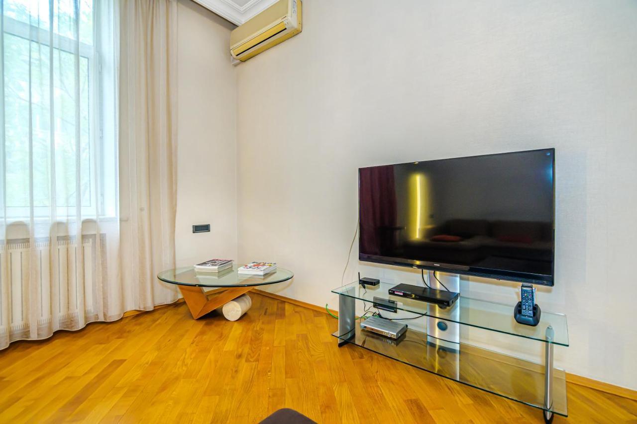 Vip Apartamen Nizami Street Apartment Baku Exterior photo