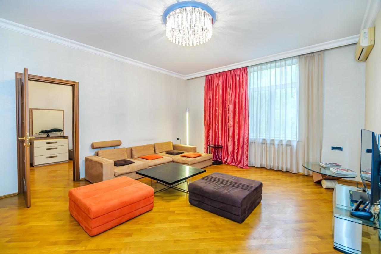 Vip Apartamen Nizami Street Apartment Baku Exterior photo