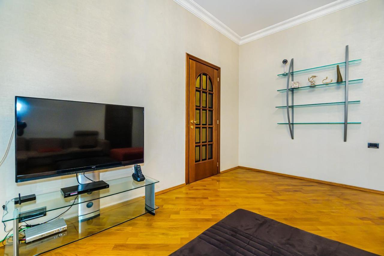 Vip Apartamen Nizami Street Apartment Baku Exterior photo
