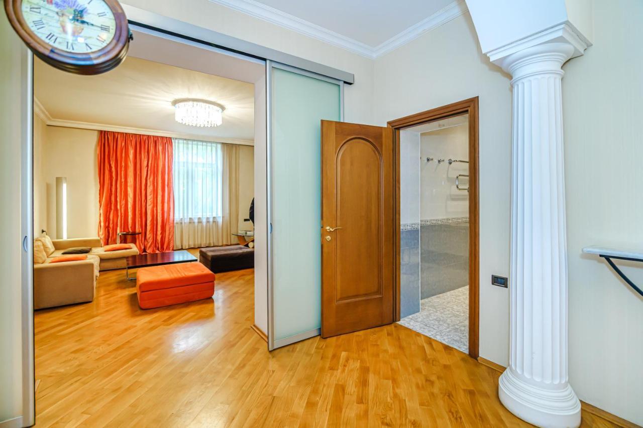 Vip Apartamen Nizami Street Apartment Baku Exterior photo