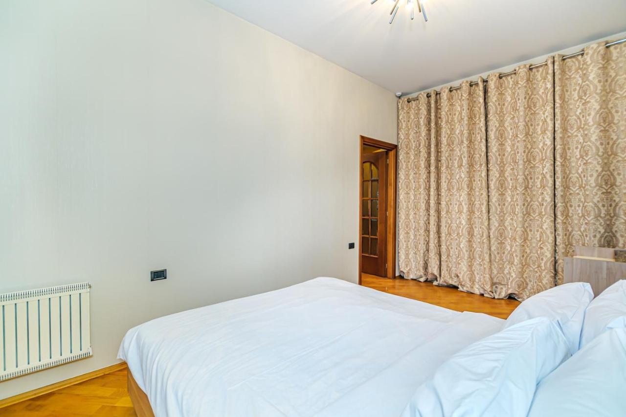 Vip Apartamen Nizami Street Apartment Baku Exterior photo