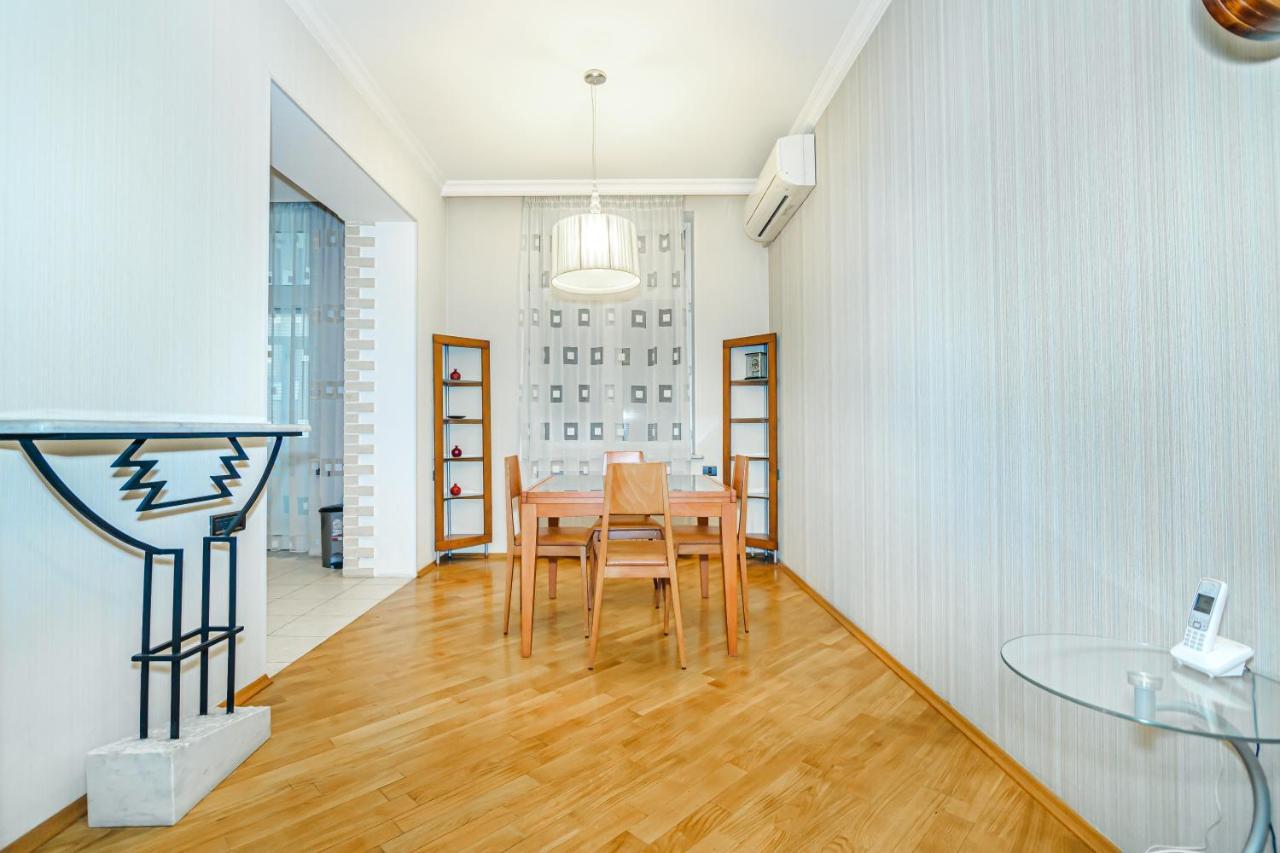 Vip Apartamen Nizami Street Apartment Baku Exterior photo