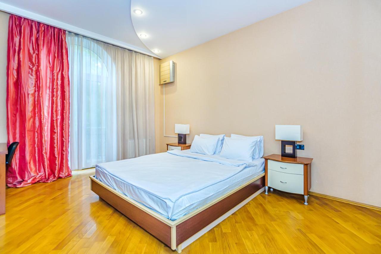 Vip Apartamen Nizami Street Apartment Baku Exterior photo